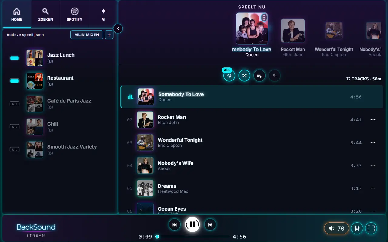 De BackSound Stream-speler met de speellijsten links en de wachtrij rechts